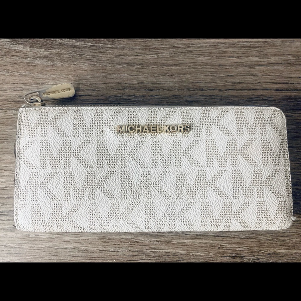 Michael Kors wallet